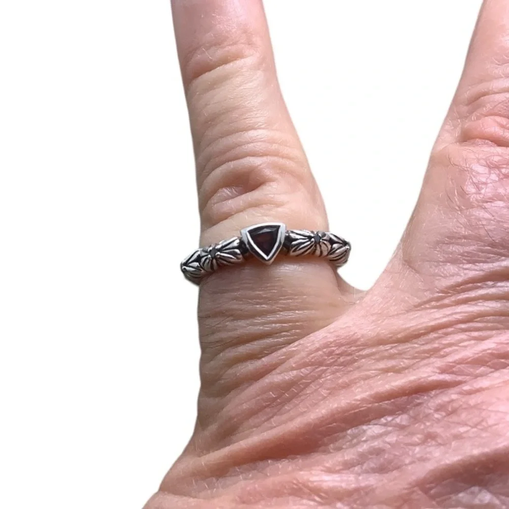 Stephen Dweck Diamonds sterling silver Rhodolite Florette Ring